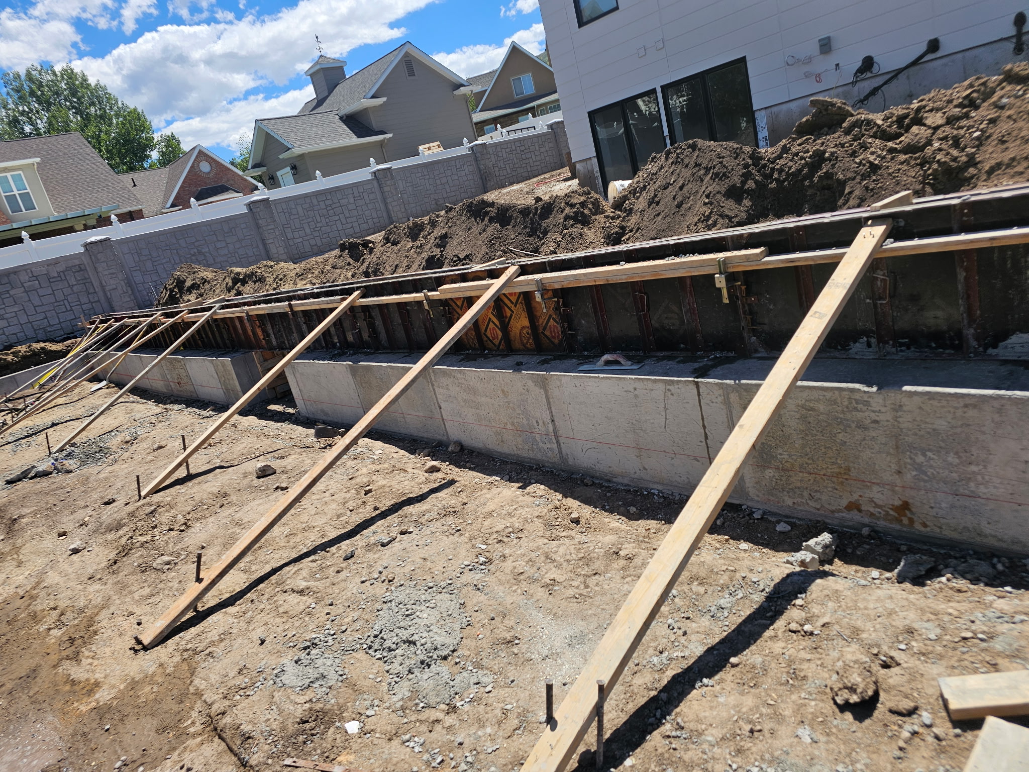 Concrete retaining wall foundation form in Utah